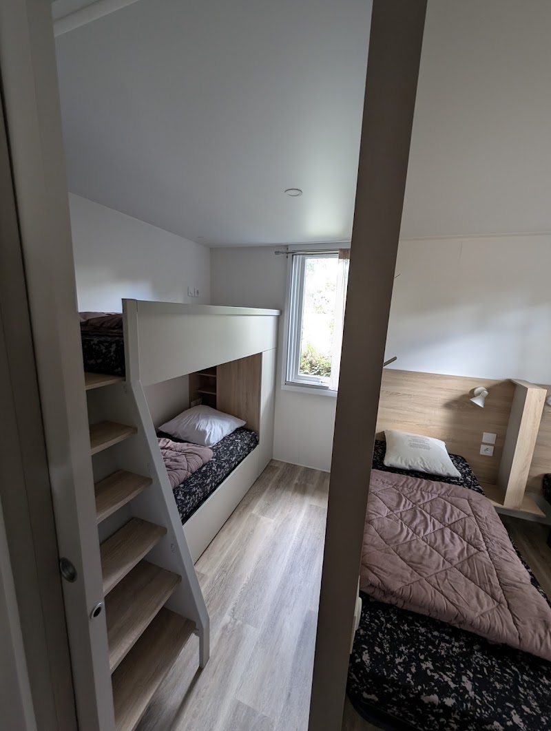 Camping Naturiste - Bélézy